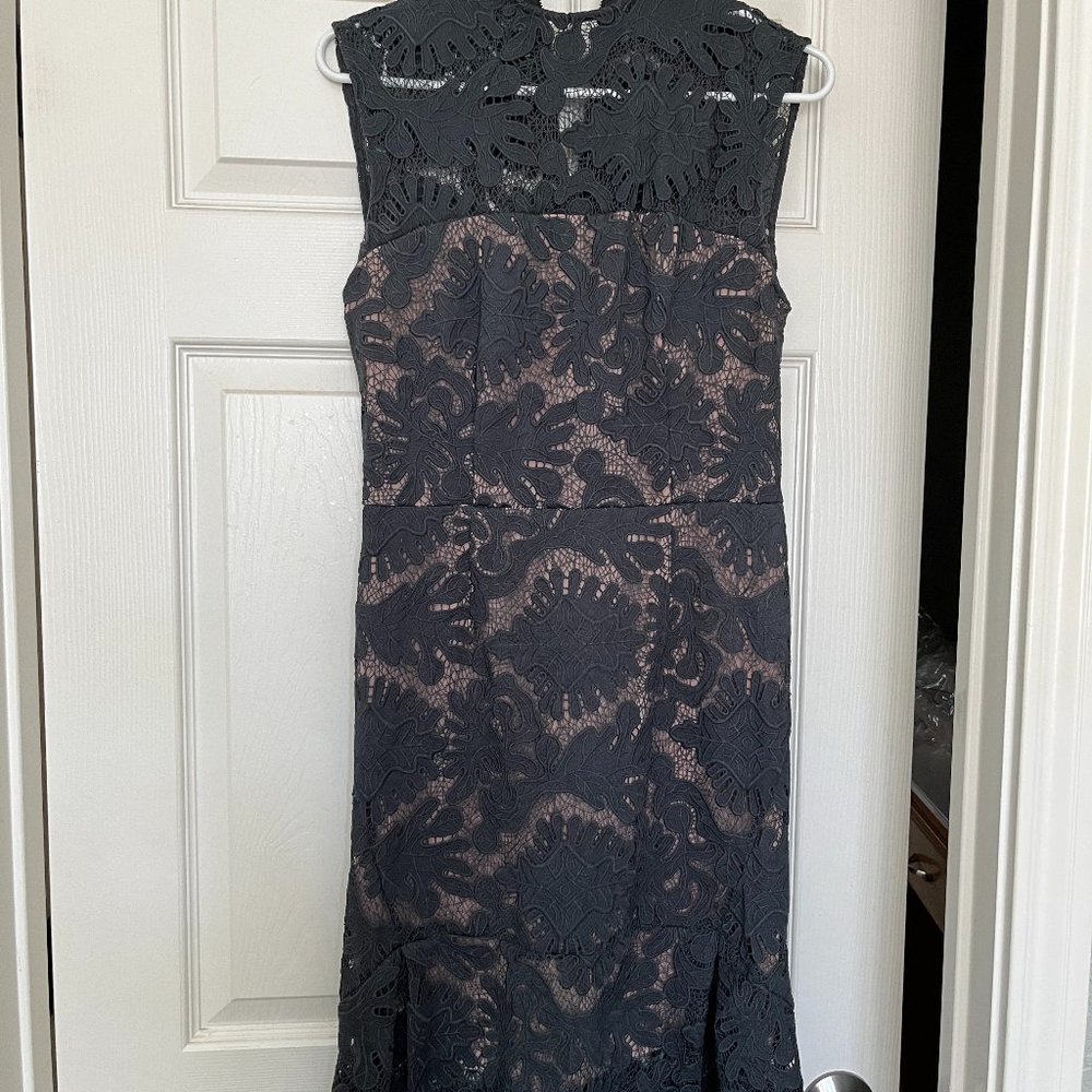 Stunning lace overlay 3/4 length dress